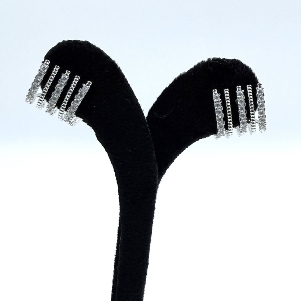Taş Detaylı Modern  Küpe – Gümüş Renk Açı 2
